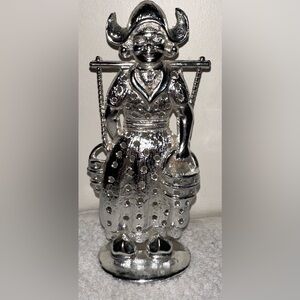 Vintage Torino Dutch Girl Metal Earring Holder 5‎ 3/4” tall